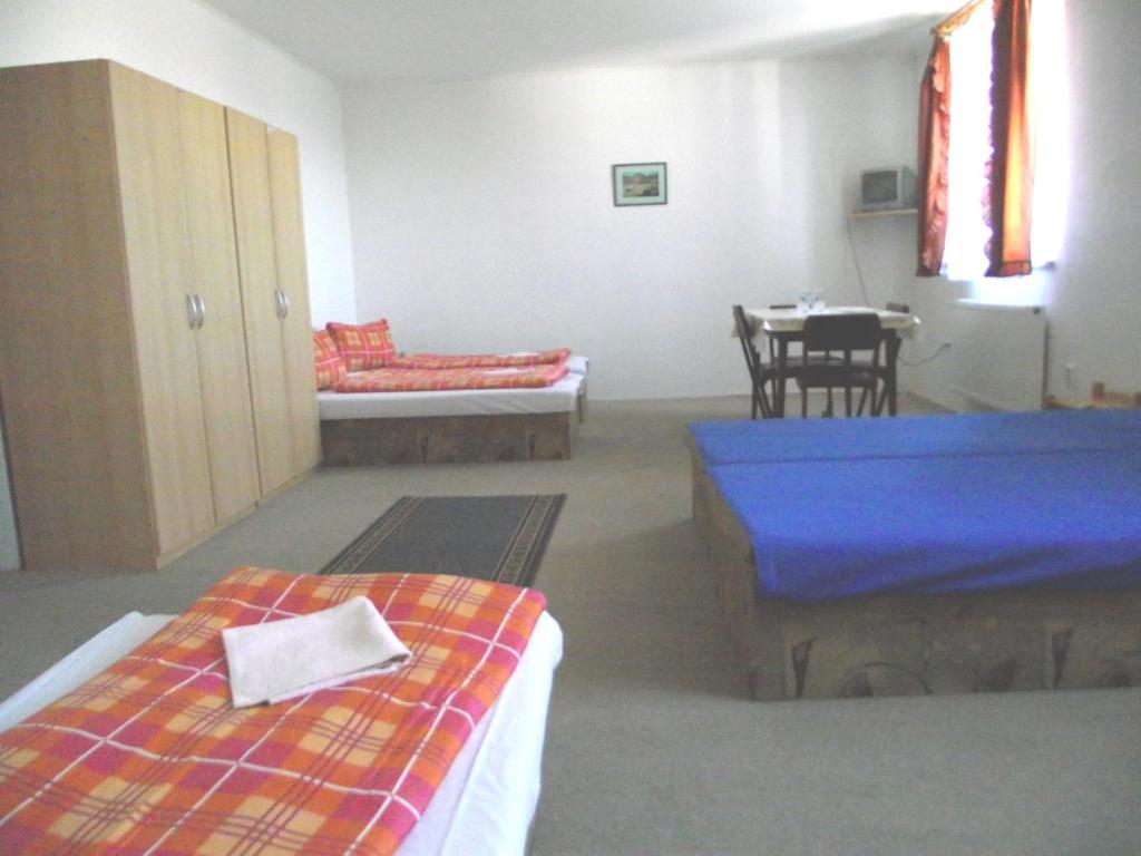 Penzion Slavia Poprad Kamer foto