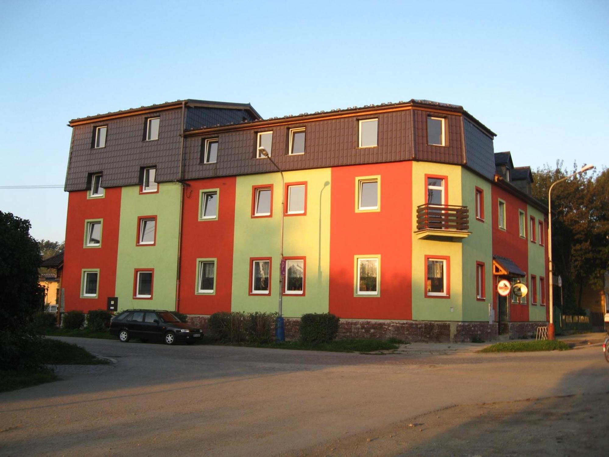Penzion Slavia Poprad Buitenkant foto