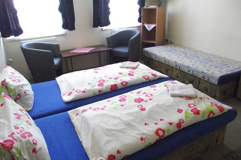 Penzion Slavia Poprad Buitenkant foto